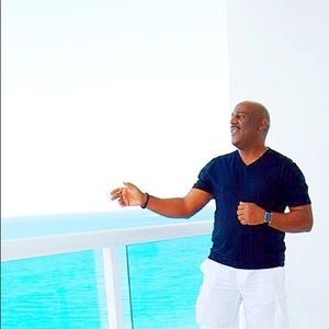 Meet your Posher, Eric